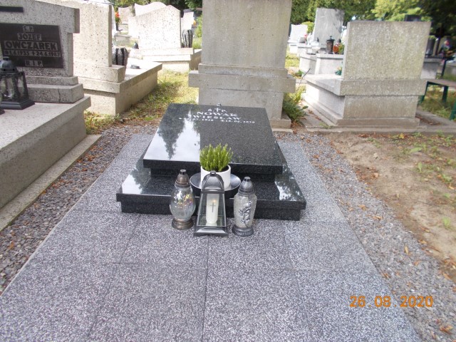 Grób WIESŁAW NOWAK