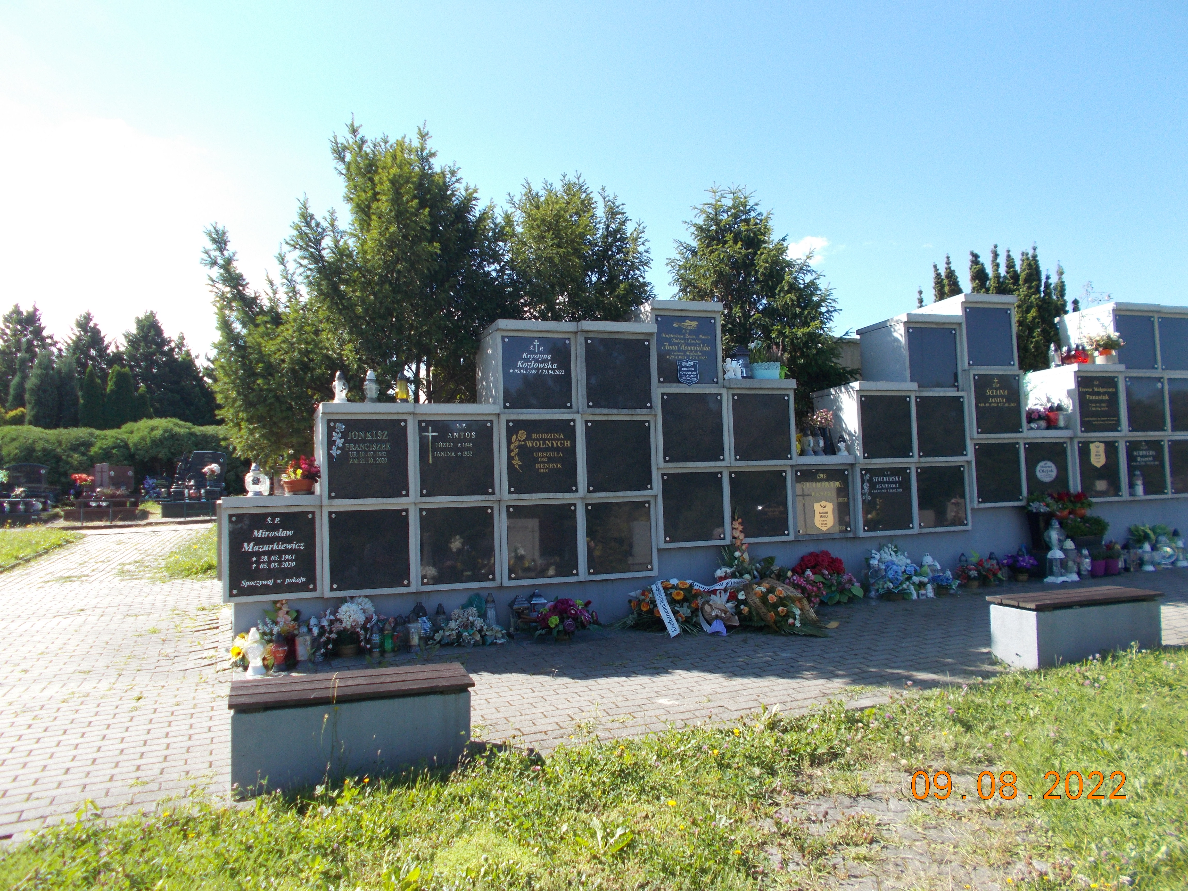 Zbigniew NOWOSIELSKI 1947 Bielsko-Biała - Grobonet - Wyszukiwarka osób pochowanych
