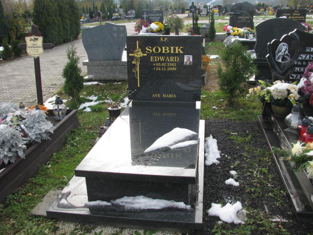Grób EDWARD SOBIK