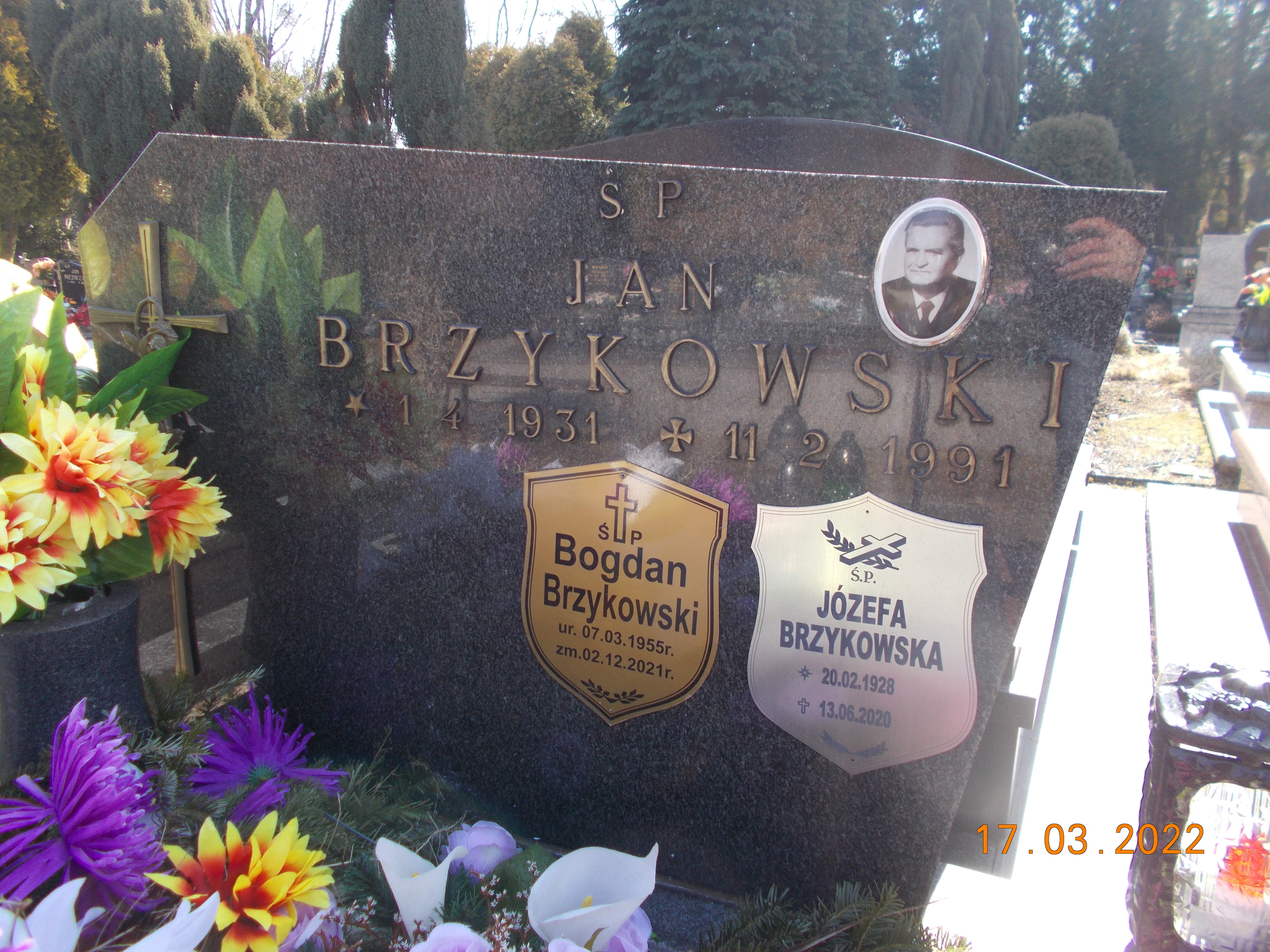 Jan BRZYKOWSKI 1931 Bielsko-Biała - Grobonet - Wyszukiwarka osób pochowanych