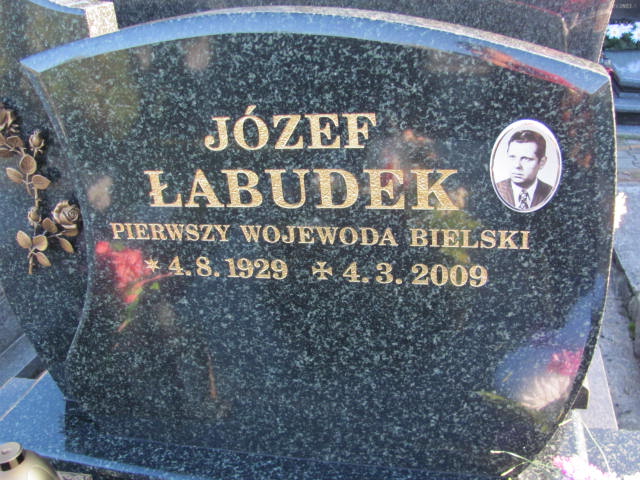 Józef ŁABUDEK 1929 Bielsko-Biała - Grobonet - Wyszukiwarka osób pochowanych