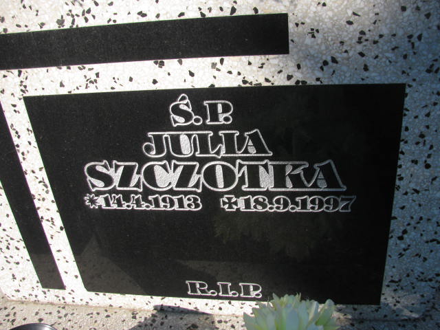 Julia SZCZOTKA 1913 Bielsko-Biała - Grobonet - Wyszukiwarka osób pochowanych