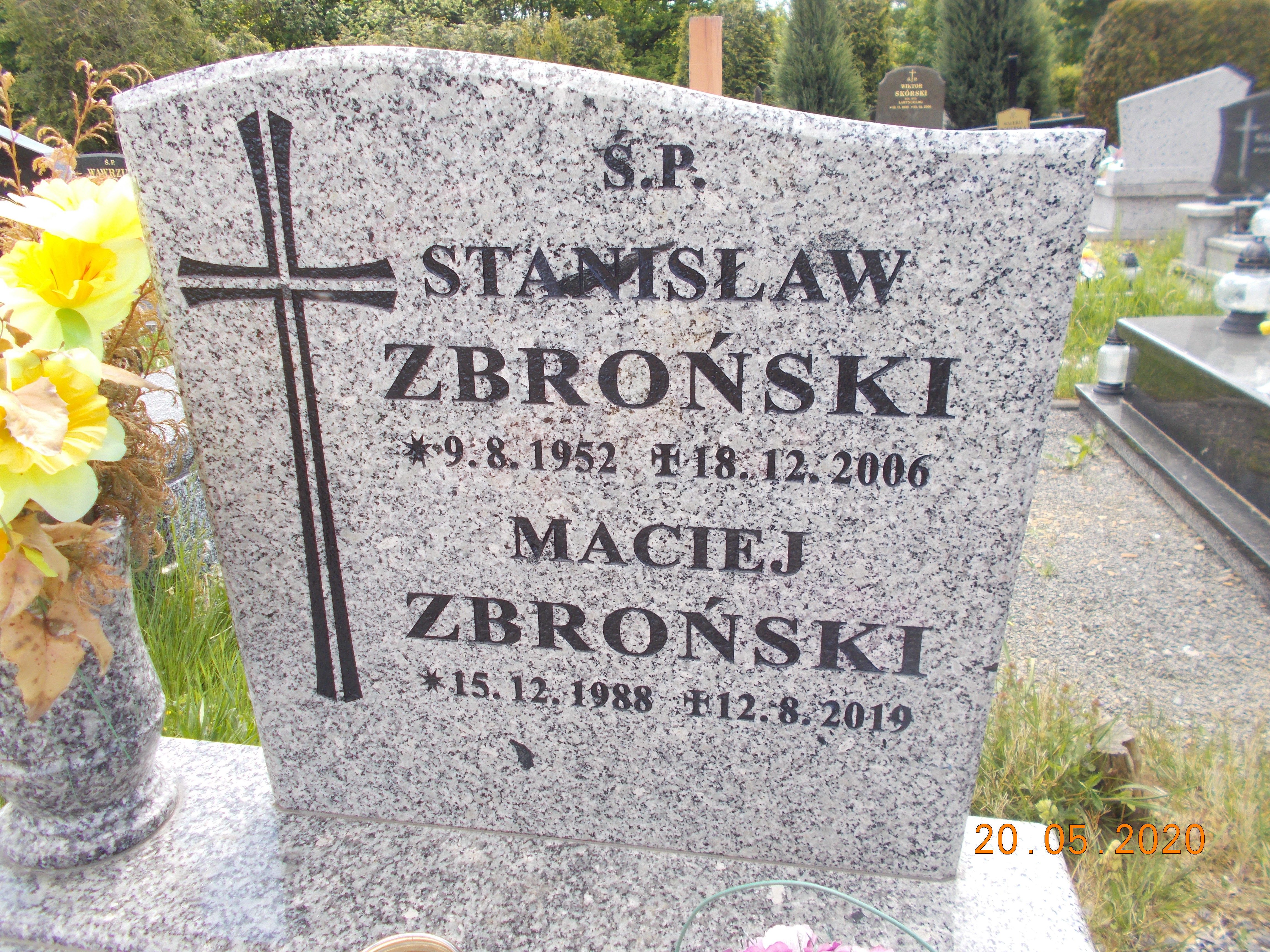 Maciej ZBROŃSKI 1988 Bielsko-Biała - Grobonet - Wyszukiwarka osób pochowanych