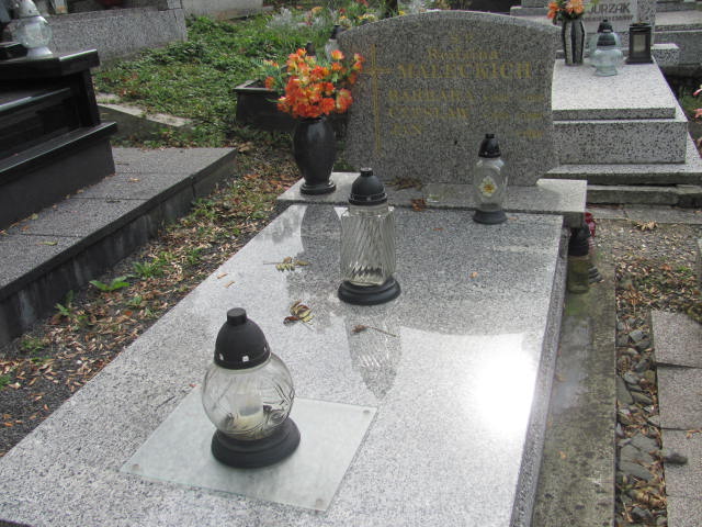 Grób BARBARA MAŁECKA