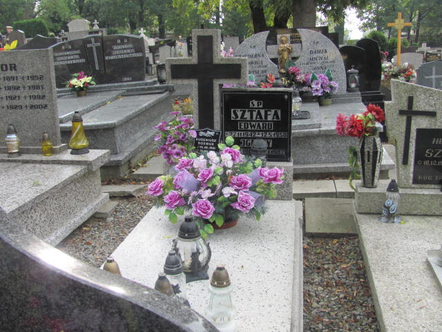 Grób EUGENIUSZ ROZMUS